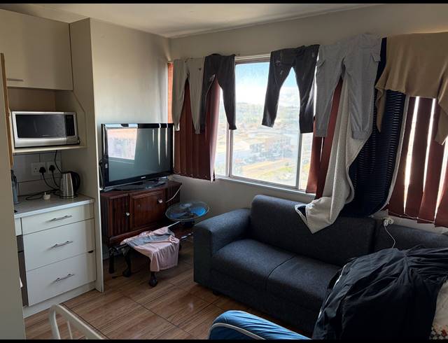 1 BEDROOM APARTMENT FOR SALE IN PAROW EAST